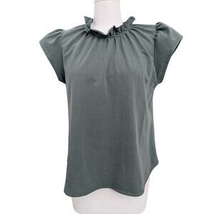 Sundays green ruffle trim top sz small
